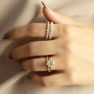 The Victoria Set With A 2.5 Carat Oval Lab Diamond