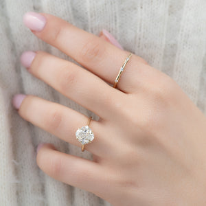 The Victoria Set With A Oval Moissanite