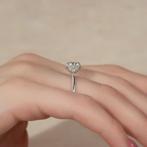 The Victoria Set With A 1 Carat Round Lab Diamond