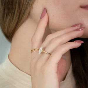 The Lily Set With A Oval Moissanite