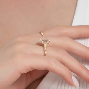 The Stephanie Set With A 1 Carat Emerald Lab Diamond