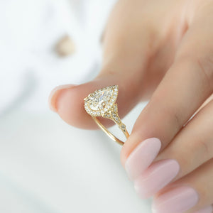 The Halo Stephanie Set With A 3 Carat Pear Lab Diamond
