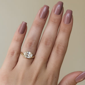 The Berta Set With A 3 Carat Oval Lab Diamond