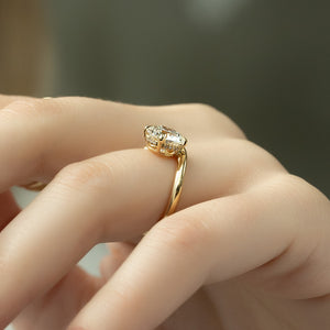 The Berta Set With A 2.5 Carat Round Lab Diamond
