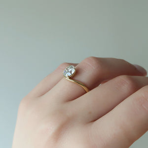 The Berta Set With A 2.5 Carat Round Lab Diamond