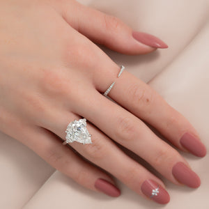 The Hearts Liv Set With A 1 Carat Pear Lab Diamond