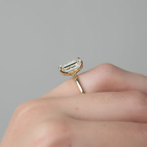 The Lisa Set With A 1.5 Carat Emerald Lab Diamond