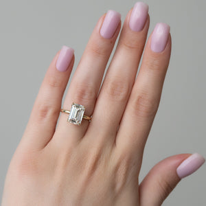 The Lisa Set With A 1.5 Carat Emerald Lab Diamond