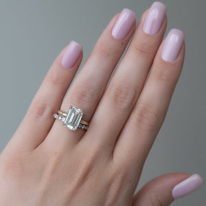 The Lisa Set With A 1.5 Carat Emerald Lab Diamond