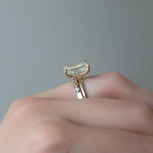 The Lisa Set With A 1.5 Carat Emerald Lab Diamond