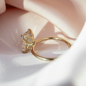 The Lisa Set With A Radiant Moissanite
