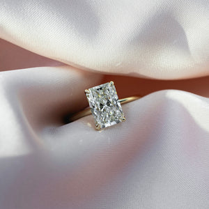 The Lisa Set With A Radiant Moissanite
