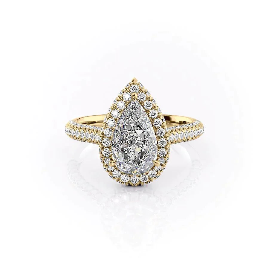 The Kylie Set With A 1 Carat Pear Moissanite