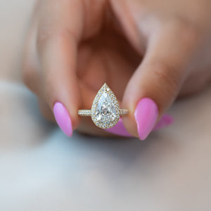 The Kylie Set With A 1 Carat Pear Lab Diamond