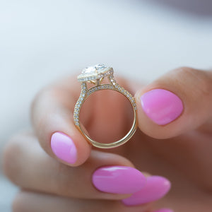 The Kylie Set With A 1 Carat Pear Lab Diamond