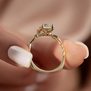 The Twig Set With A Emerald Moissanite