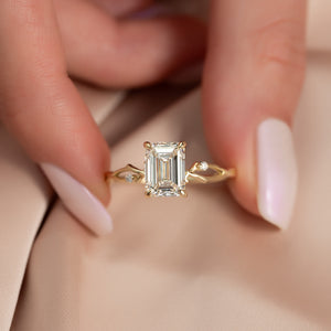 The Twig Set With A 2 Carat Emerald Lab Diamond