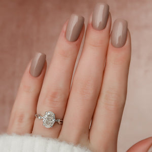 The Twig Set With A Oval Moissanite