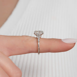 The Emma Set With A Oval Moissanite