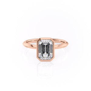 The Razor Bezel Kamellie Set With A 1.5 Carat Emerald Moissanite
