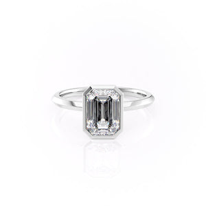 The Razor Bezel Kamellie Set With A 1.5 Carat Emerald Moissanite