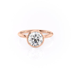 The Razor Bezel Kamellie Set With A 2 Carat Round Moissanite