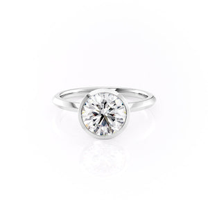 The Razor Bezel Kamellie Set With A 1 Carat Round Moissanite
