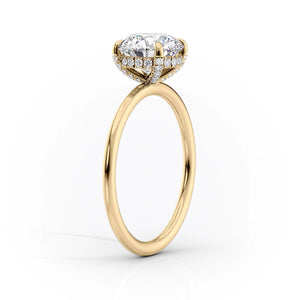 The Crown Kamellie Set With A 4.5 Carat Cushion Moissanite