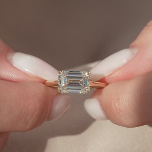 The Lexie - Engagement Ring Made in Yellow Gold