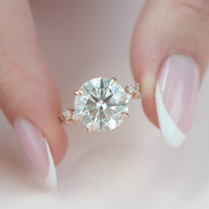 The Mia - Engagement Ring Made in Rose Gold