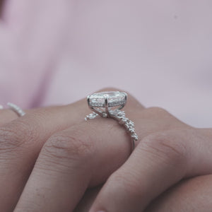 The Mia - Engagement Ring Made in White Gold