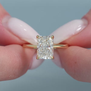 The Ashley - Engagement Ring Made in Yellow Gold