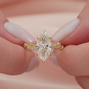 The Robin - Engagement Ring Made in Yellow Gold