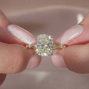 The Hidden Halo Penelope - Engagement Ring Made in Yellow Gold