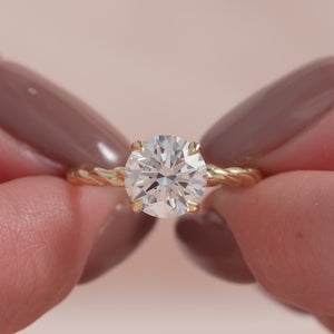 The Alice - Engagement Ring Made in Yellow Gold