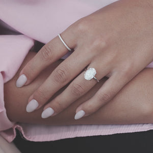 The Petal Kamellie - Engagement Ring Made in White Gold