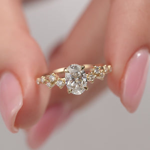 The Mia - Engagement Ring Made in Yellow Gold