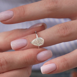 The Nelly - Engagement Ring Made in White Gold