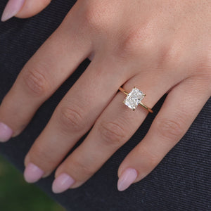 The Kamellie - Engagement Ring Made in Yellow Gold