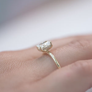 The Kamellie - Engagement Ring Made in Yellow Gold