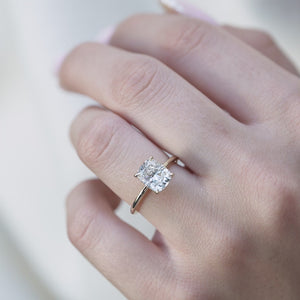 The Kamellie - Engagement Ring Made in Yellow Gold