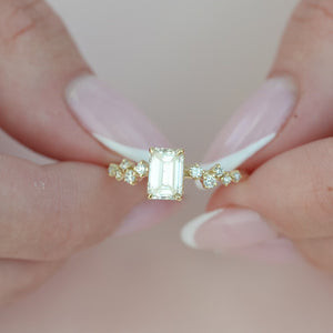 The Mia - Engagement Ring Made in Yellow Gold