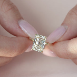 The Alex - Engagement Ring Made in Yellow Gold