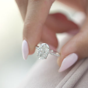 The Pave Kamellie - Engagement Ring Made in White Gold