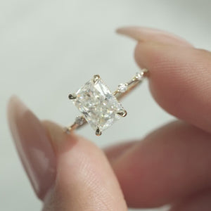 The Hidden Halo Penelope - Engagement Ring Made in Yellow Gold
