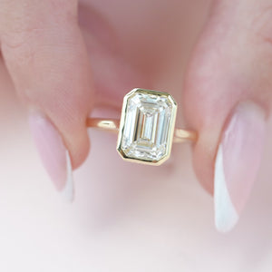 The Charlotte - Engagement Ring Made in Yellow Gold
