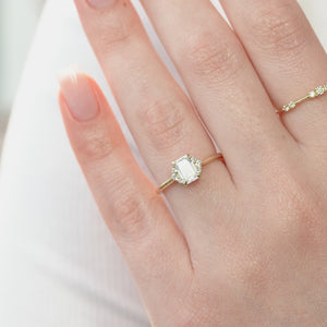 The Victoria - Engagement Ring Made in Yellow Gold