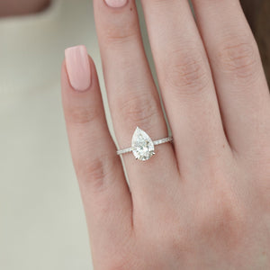 The Pave Alex - Engagement Ring Made in White Gold