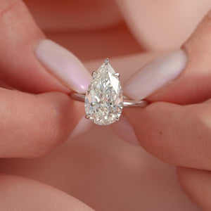 The Alex - Engagement Ring Made in White Gold