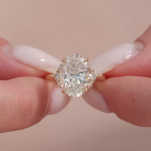 The Victoria - Engagement Ring Made in Yellow Gold